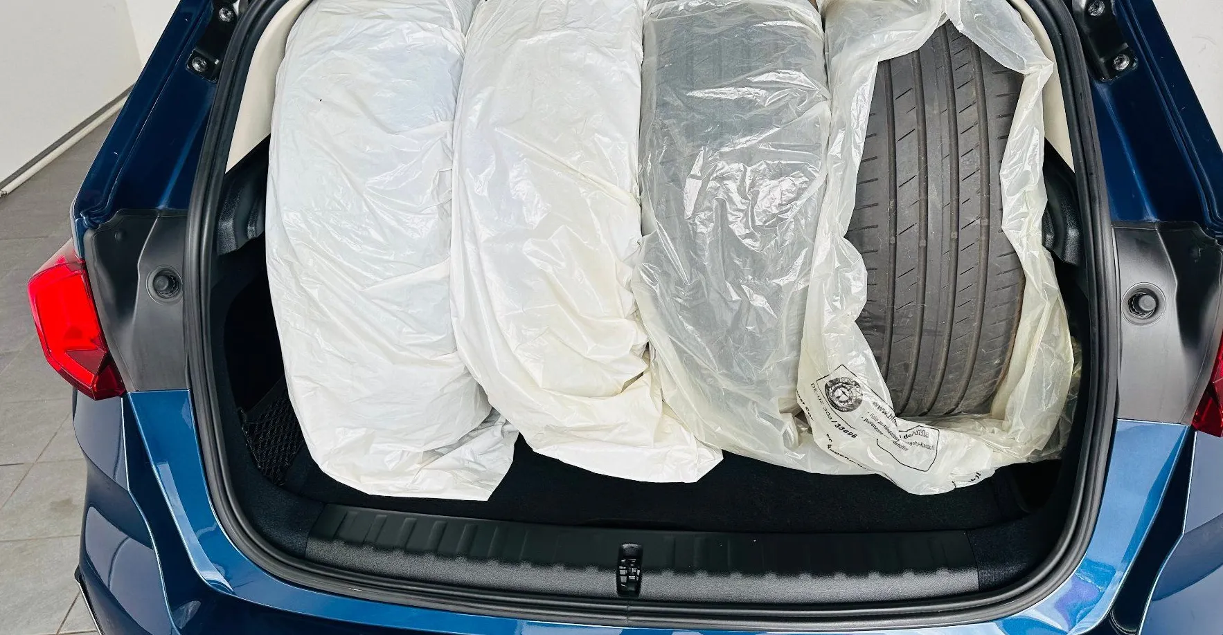 Zunanja slika - BMW X1 - serija : sDrive20i xLine Avt.NEMŠKI.PANORAMA.USNJE.52.000KM - 11