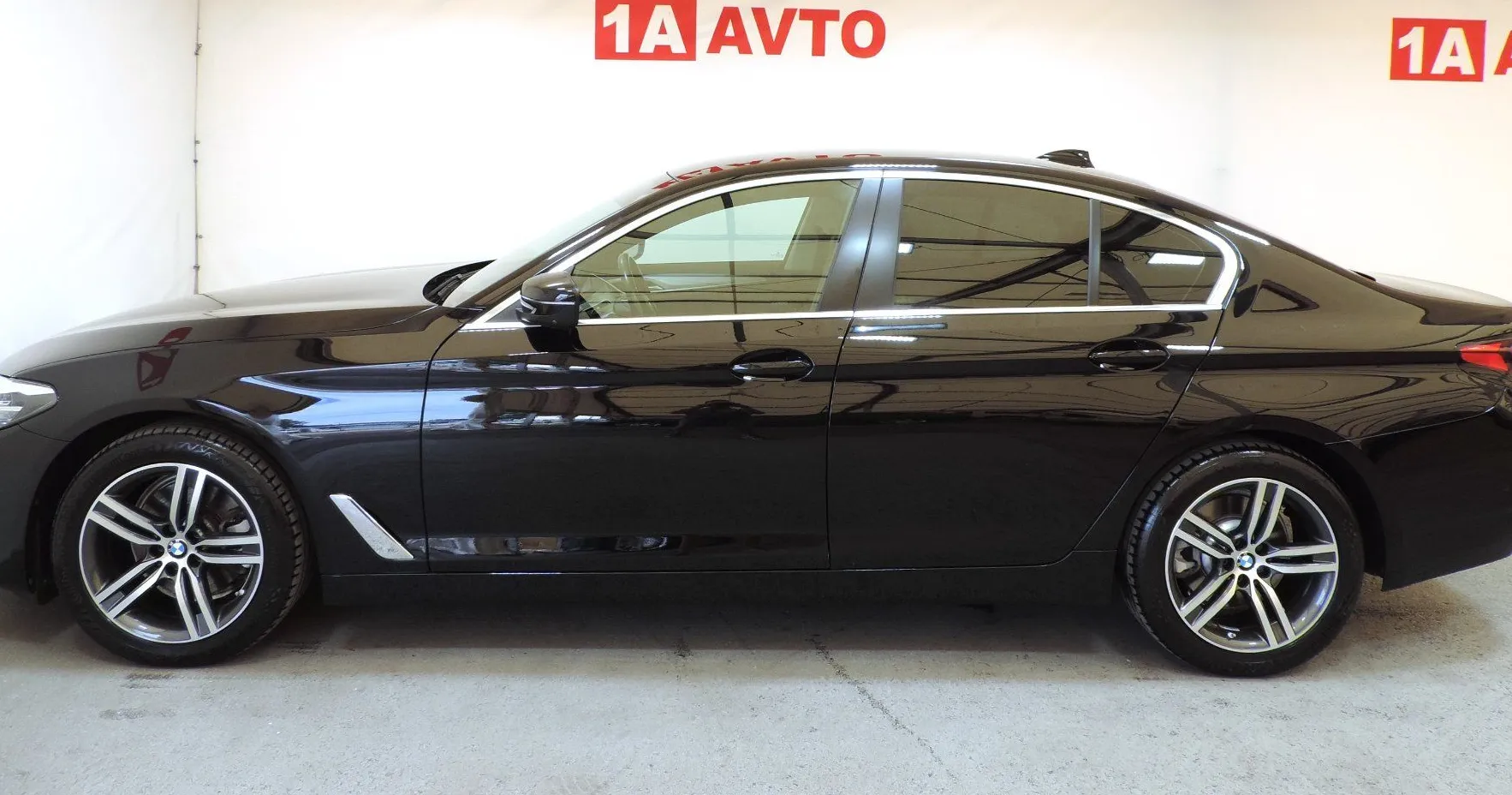 Zunanja slika - BMW Serija 5 - : 520i Avt. USNJE-360 KAMERA-HEAD UP…… - 8