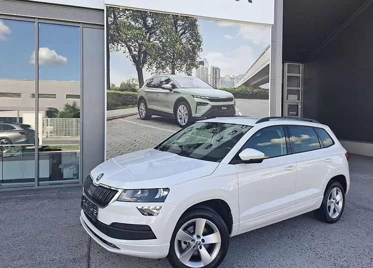 Zunanja slika - Škoda Karoq - Ambition 1.6 TDI-OPR.GLAVNI SERVIS - 1