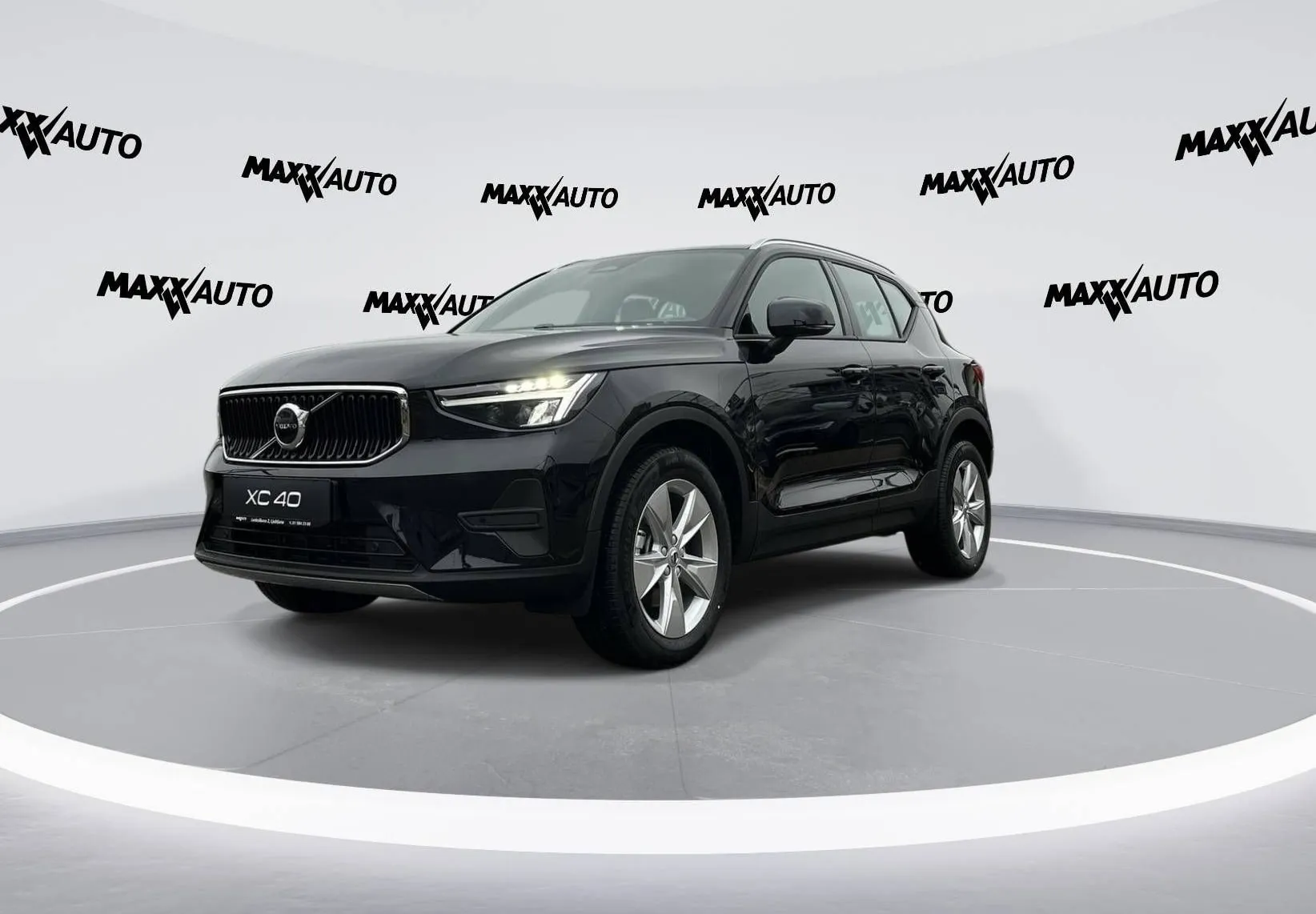 Zunanja slika - Volvo XC40 - B3 P Core AT DCT 3 leta garancije + 3 servisi... - 1