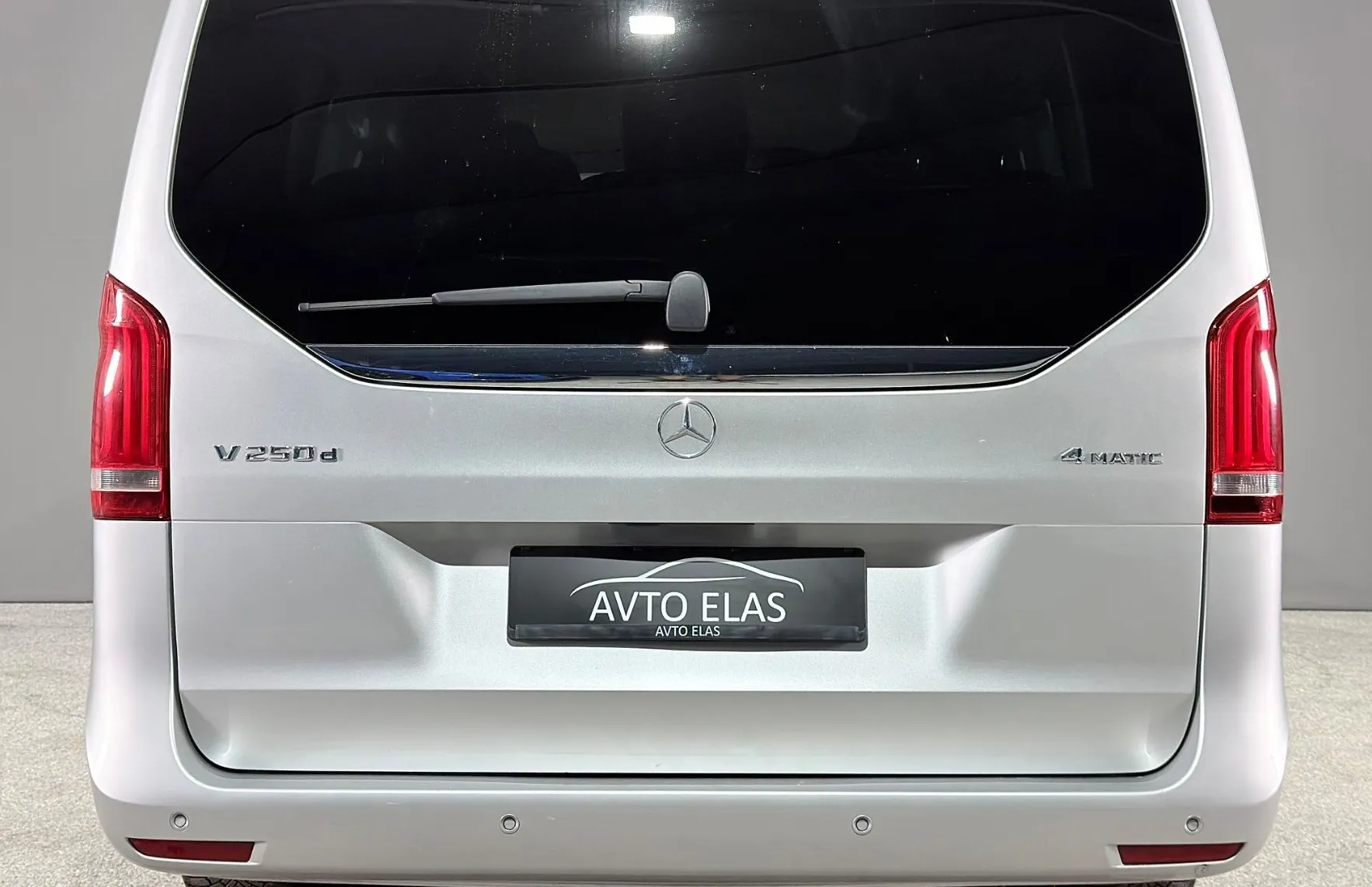 Zunanja slika - Mercedes-Benz V-Razred - 250d 4MATIC - 360 KAM. - LINE ASS. - AKTIVNI TEMP - 5
