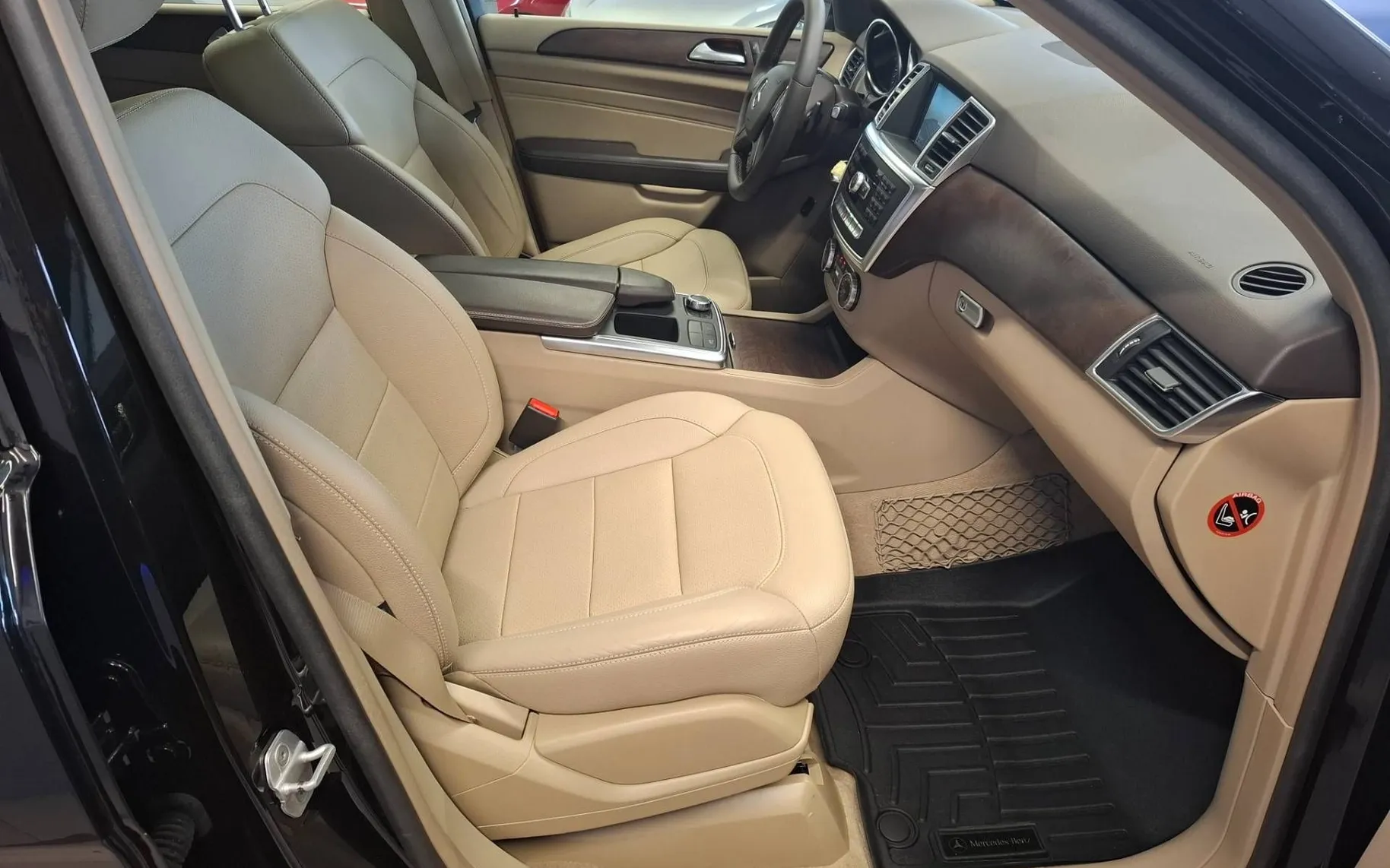 Notranja slika - Mercedes-Benz ML-Razred - ML 250 BlueTEC 4MATIC ACC-STR.OKNO-NAVI-XENON-AL - 8