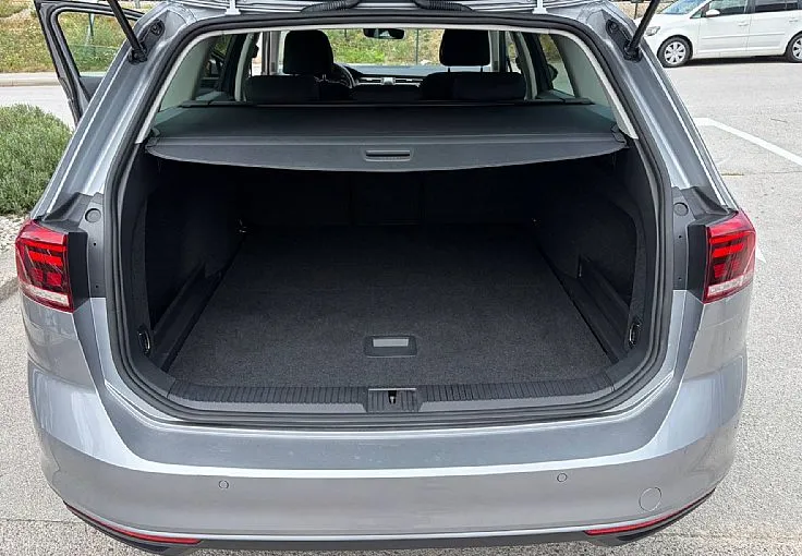 Zunanja slika - Volkswagen Passat - Variant 2.0 TDI BMT SCR Business DSG ZELO LEPO OHRANJEN - 12