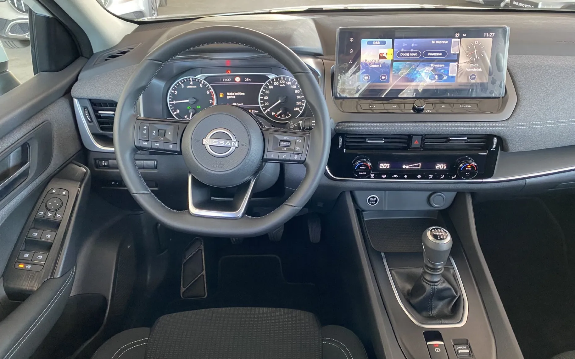 Zunanja slika - Nissan Qashqai - 1.3 DIG-T 140 ACENTA - 17