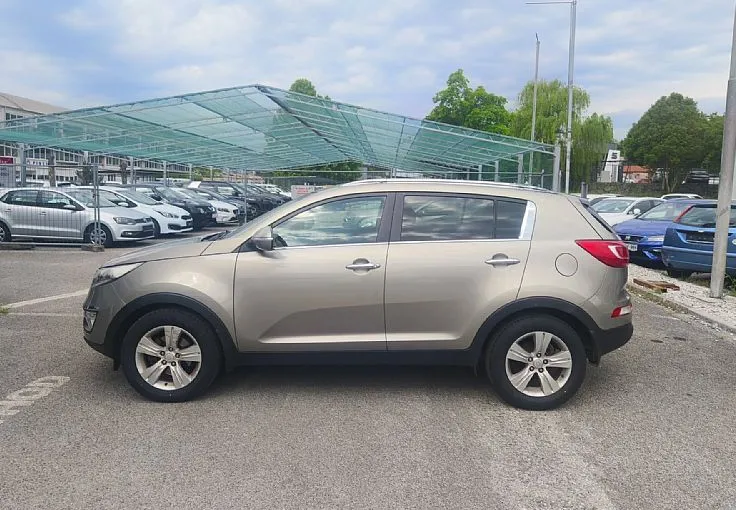 Zunanja slika - KIA Sportage - 2WD 1.7 CRDi Urban - 3