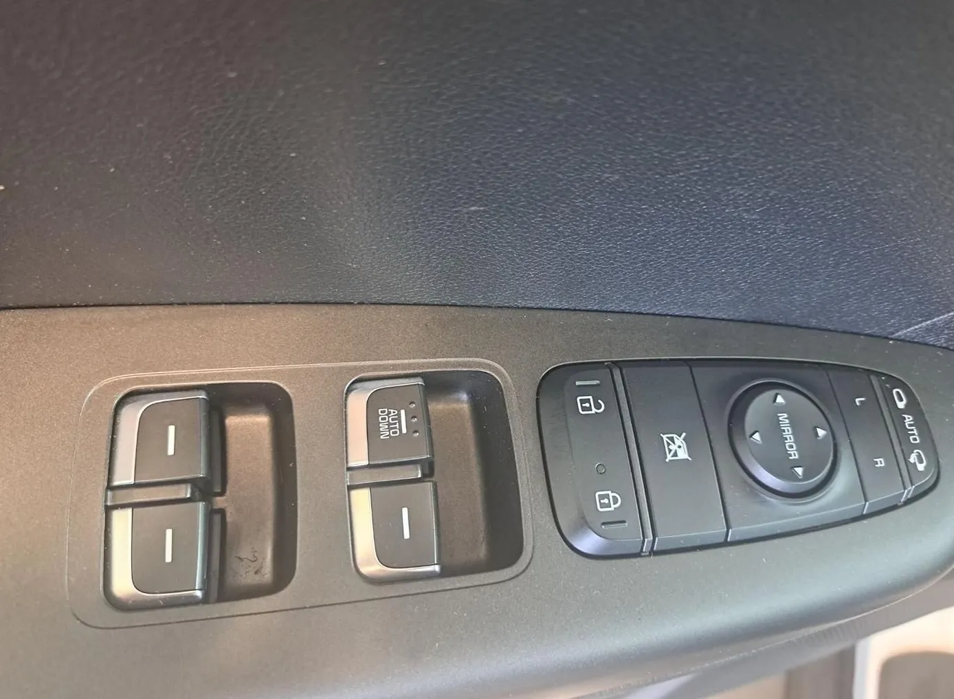 Zunanja slika - KIA Sportage - 1.6 CRDi 7DCT AUT. Z ENOLETNIM JAMSTVOM - 13