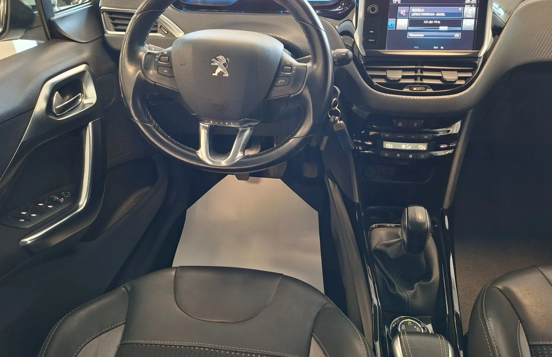 Zunanja slika - Peugeot 2008 - 1.2 PureTech 110 S S Allure-1.LASTNIK-SLO-ODLIČEN- - 8