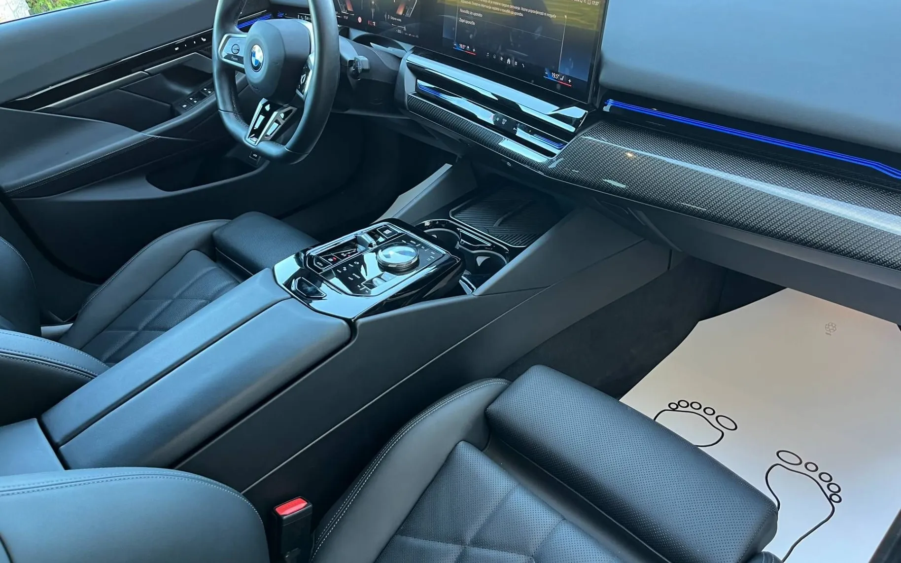 Notranja slika - BMW serija 5 Touring: - 520d  Avt.-M SPORT-1 LASTNIK-37400 KM-KOT NOVA - 10