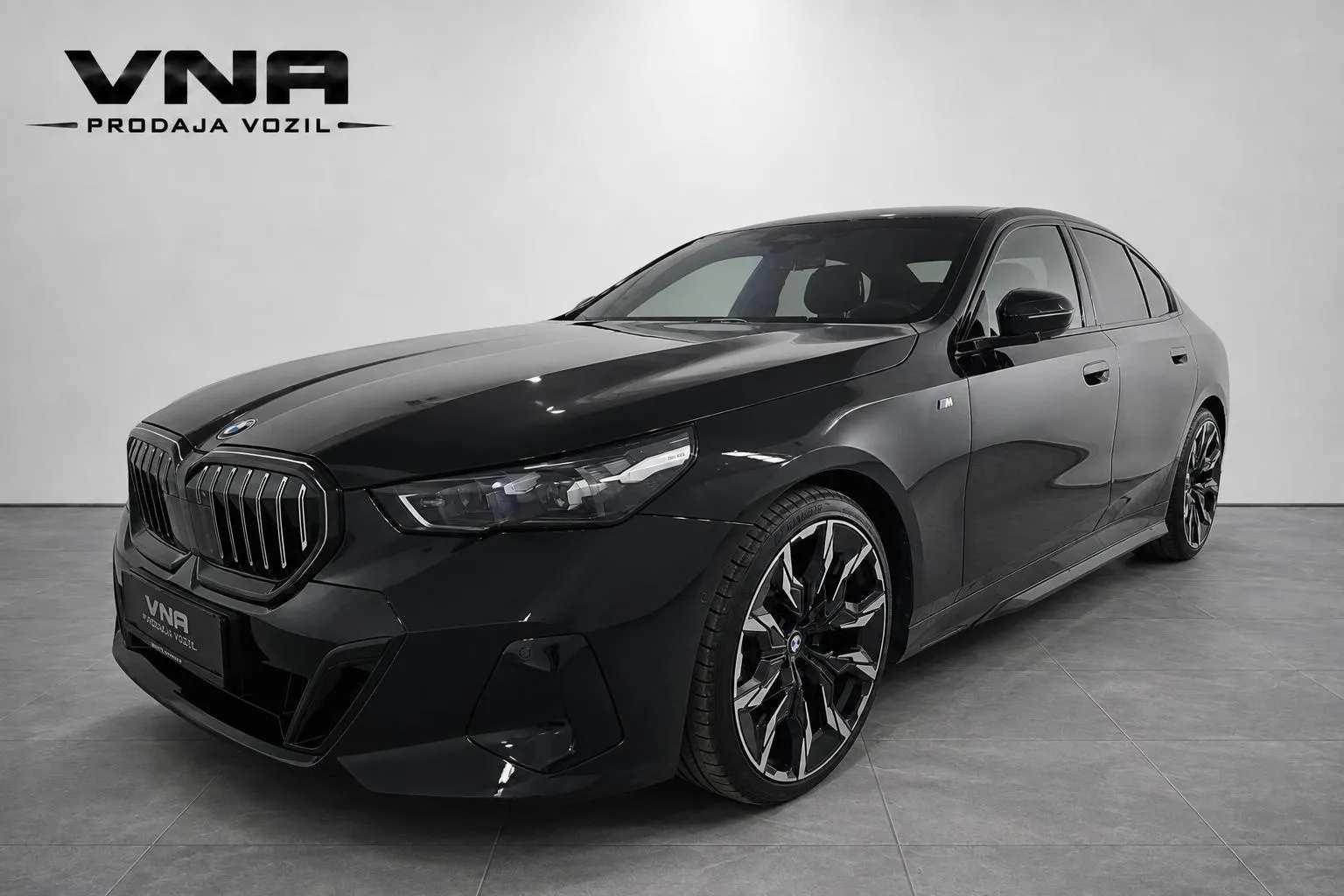 Zunanja slika - BMW serija 5: - 520d Avt. |M-OPTIC|VIRTUAL|AMBIENT|EL-SED|ALU19| - 1