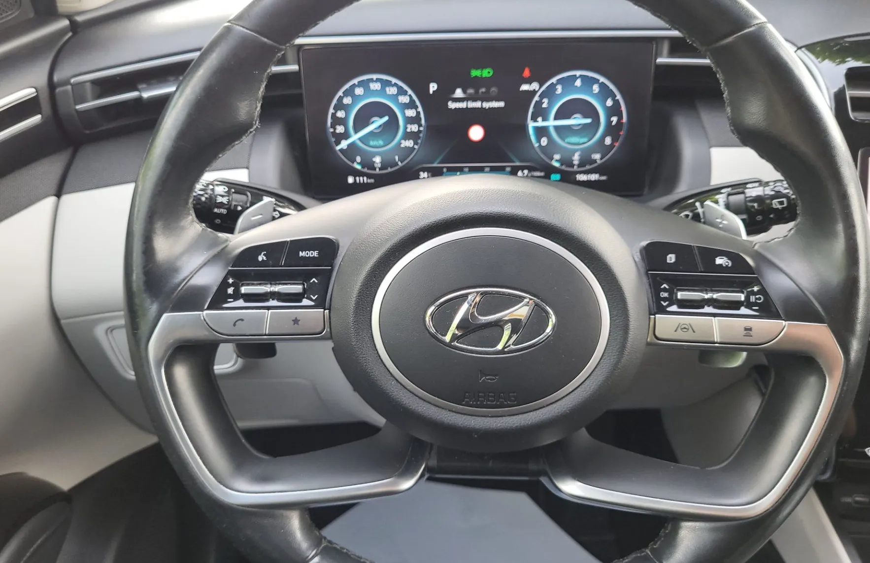 Zunanja slika - Hyundai Tucson - 1.6 T GDI Impression DCT slo-1last-tov.garan-servi - 9