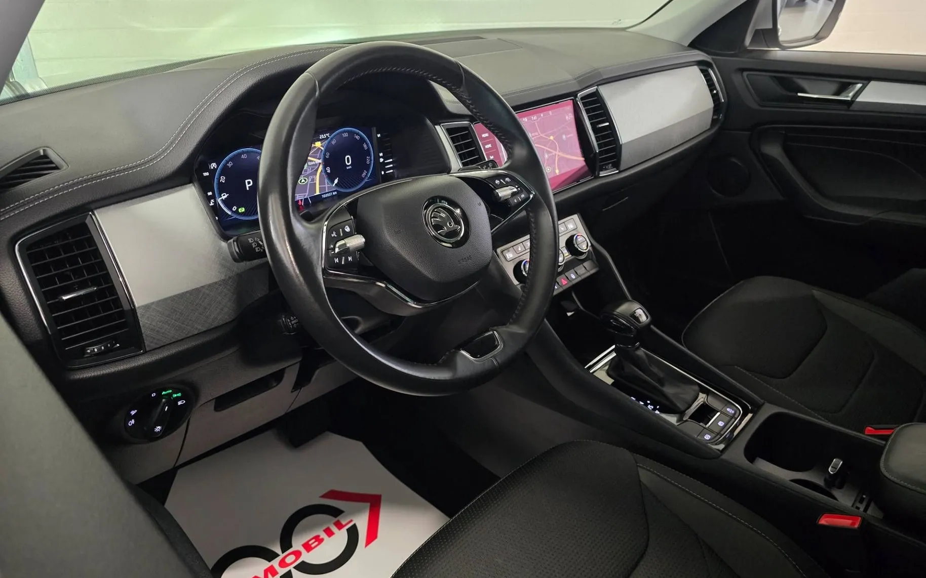 Notranja slika - Škoda Kodiaq - 4x4 2.0 TDI Ambition Tour DSG - Matrix.virtual.ACC - 9