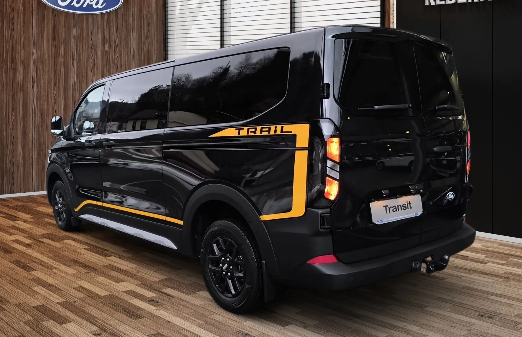 Zunanja slika - Ford E-Transit Custom - Transit Custom KOMBI TRAIL 2.0 TDCi 150 KM M6 L2H1-8.SED.- ZALOGA - 5