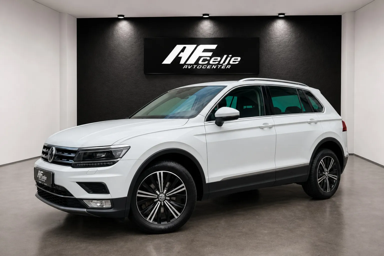 Zunanja slika - VW Tiguan - 2.0 TDI-DSG-H LINE-145.000km-LIZING ZA TUJCE-ACC- - 1