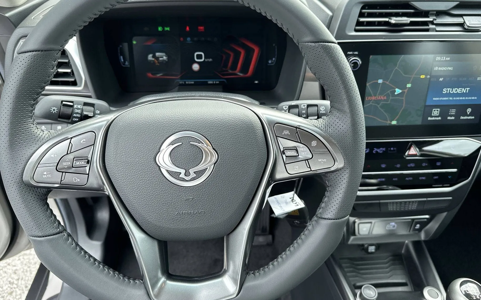 Zunanja slika - SsangYong Tivoli - 1.5 T-GDi Fresh 2WD M T - 13