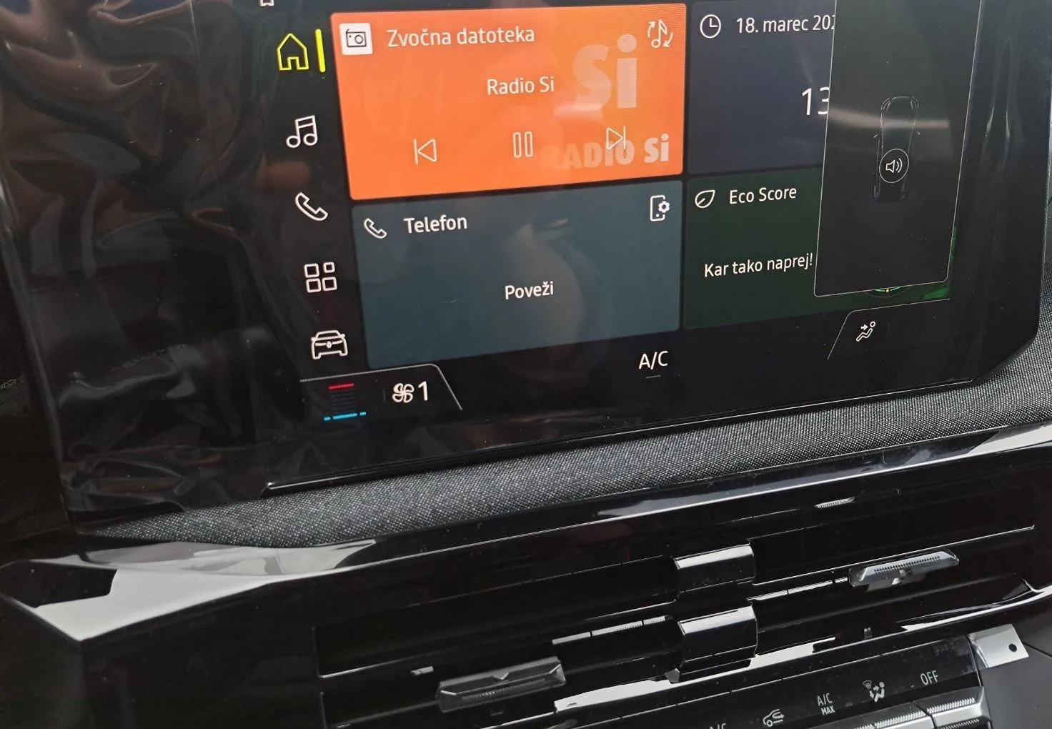 Zunanja slika - Renault Clio - evolution TCE 115 +bon za zimske gume - 8