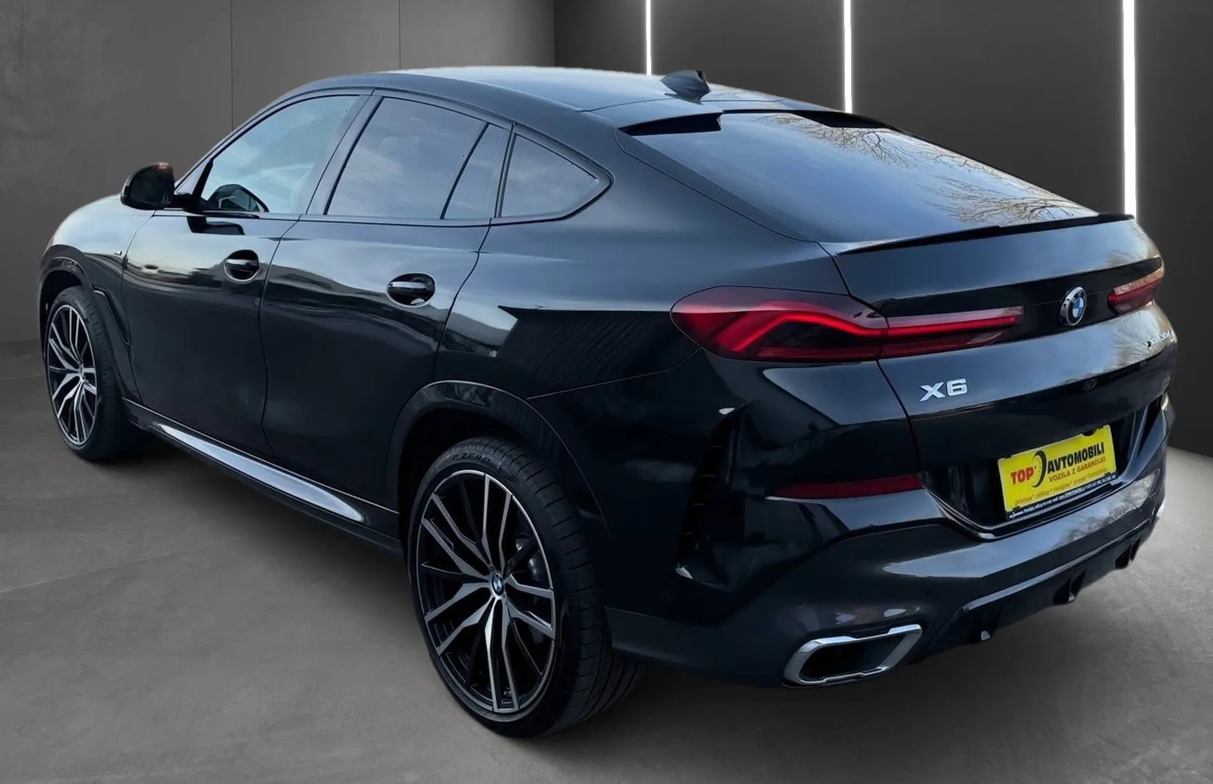 Zunanja slika - BMW X6 - serija : xDrive30d M SPORT PAKET LED NAVI ACC PANO 360 KAM. - 4