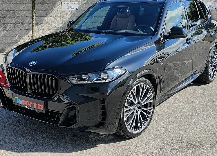 Zunanja slika - BMW X5 - serija : 30d-XD-M-PAKET-ZRAČNO-PANO-SOFT-CL-360KAM-LASER-22 - 5
