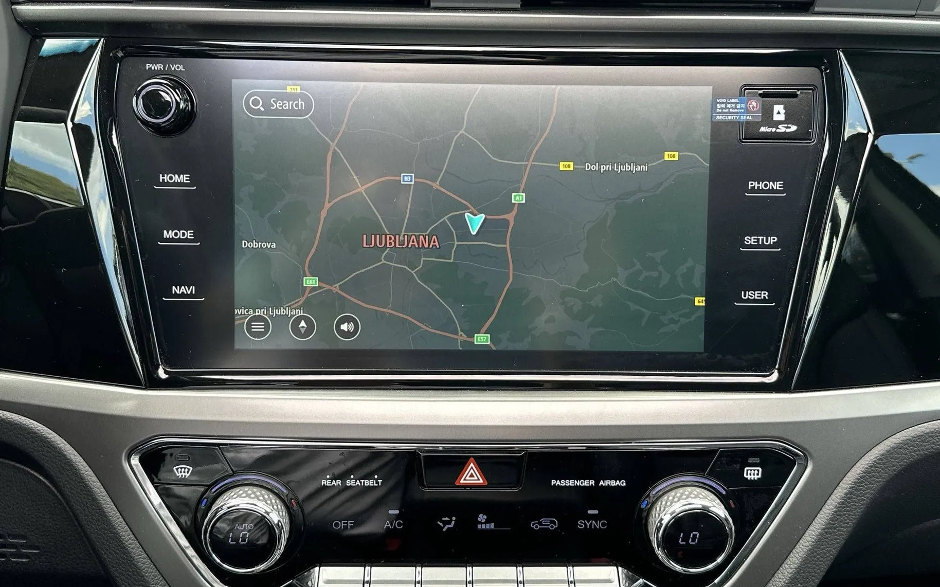 Notranja slika - KG Mobility Korando - 1.5 T-GDI Premium 4WD AT... - 17
