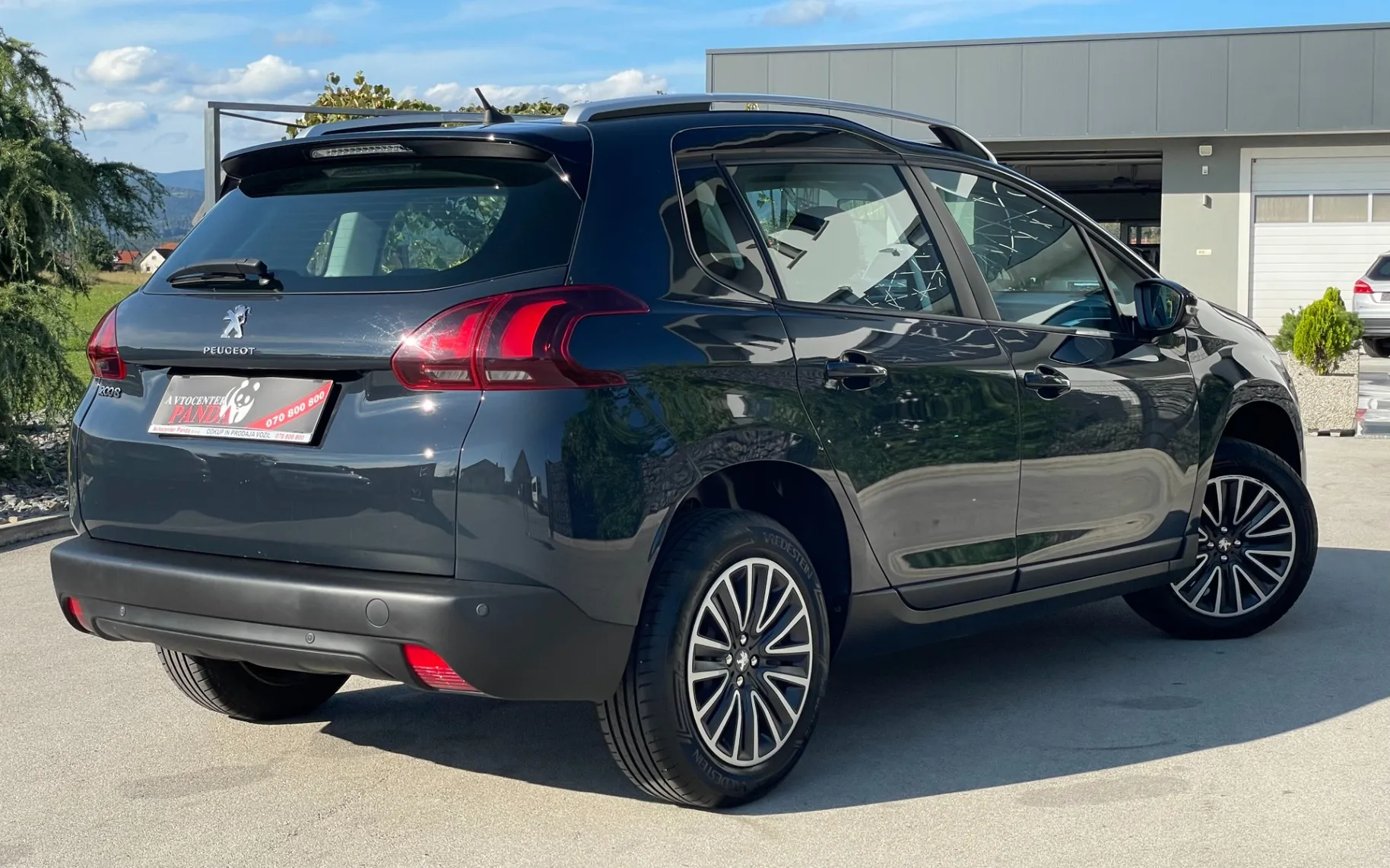 Zunanja slika - Peugeot 2008 - 1,2 PureTech 82 Allure - 4