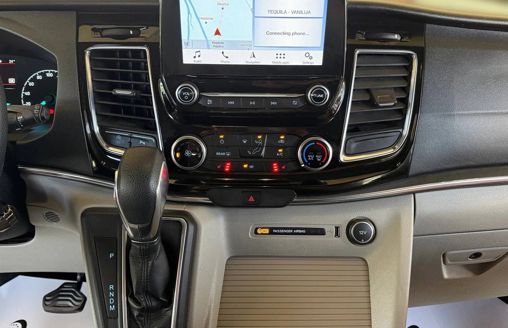 Zunanja slika - Ford Tourneo - Custom 2.0 TDCI L2 H1 FUL LED NAVI TEMP PDC GR.SEDEŽEV - 18