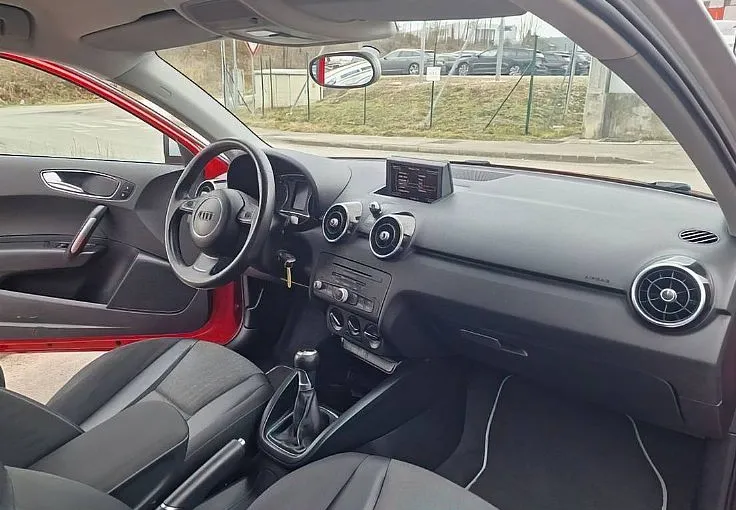 Zunanja slika - Audi A1 - 1.2 TFSI Attraction ZELO LEP ATRAKTIVEN - 11