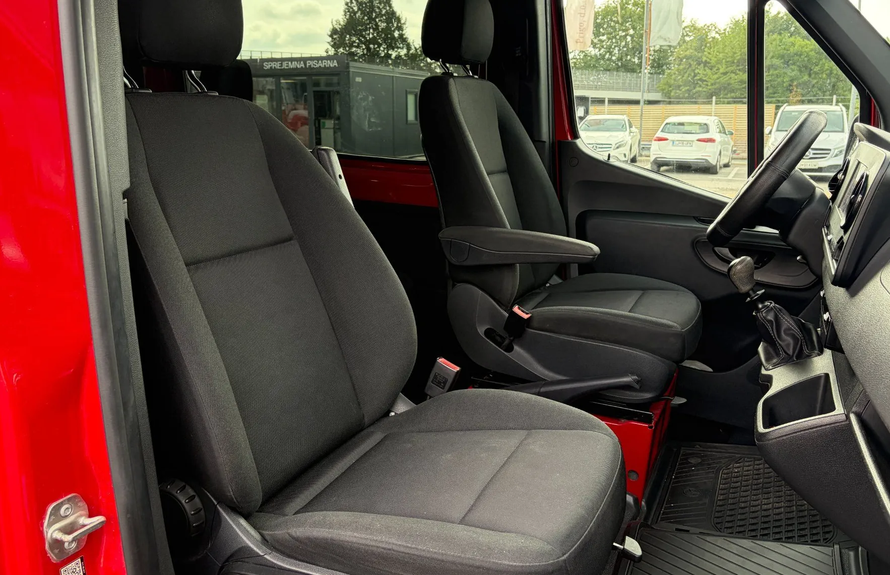 Zunanja slika - Mercedes-Benz Sprinter - 316 CDI TOURER - 7