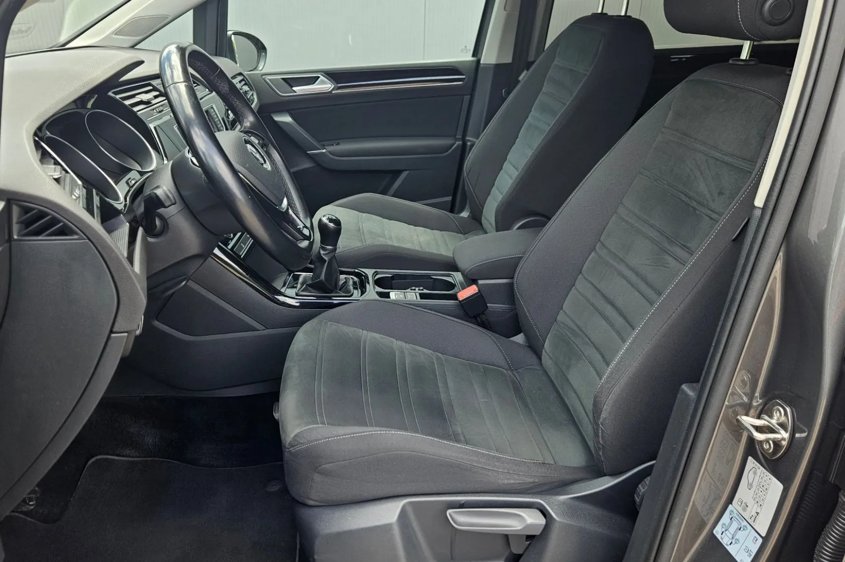 Zunanja slika - VW Touran - 2.0 TDI BMT Highline+ACC+17 COL - 10