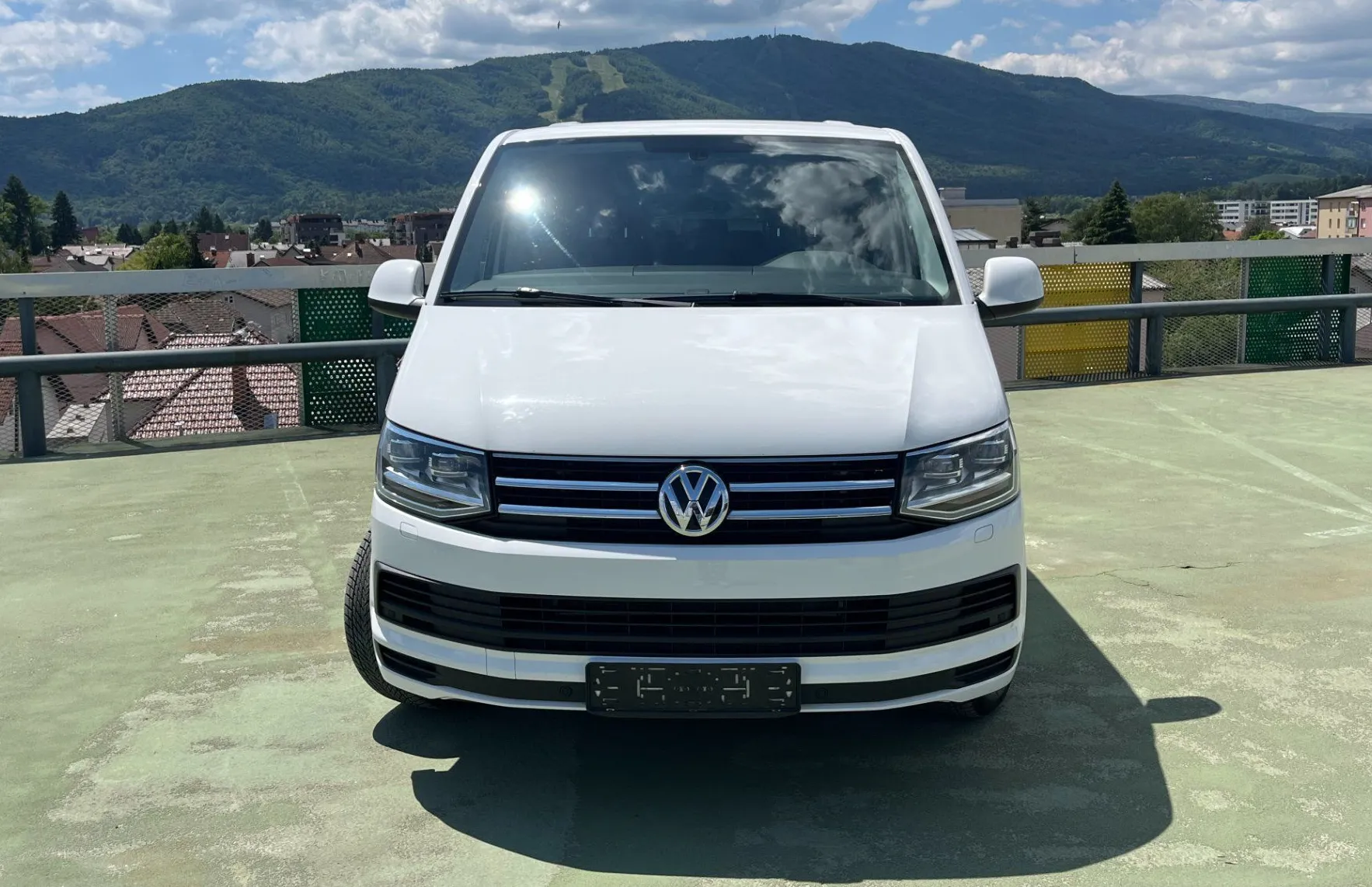 Zunanja slika - Volkswagen Multivan - 2.0 TDI DMR Comfortline DSG. LED. NAVI. 2X PDC. - 2