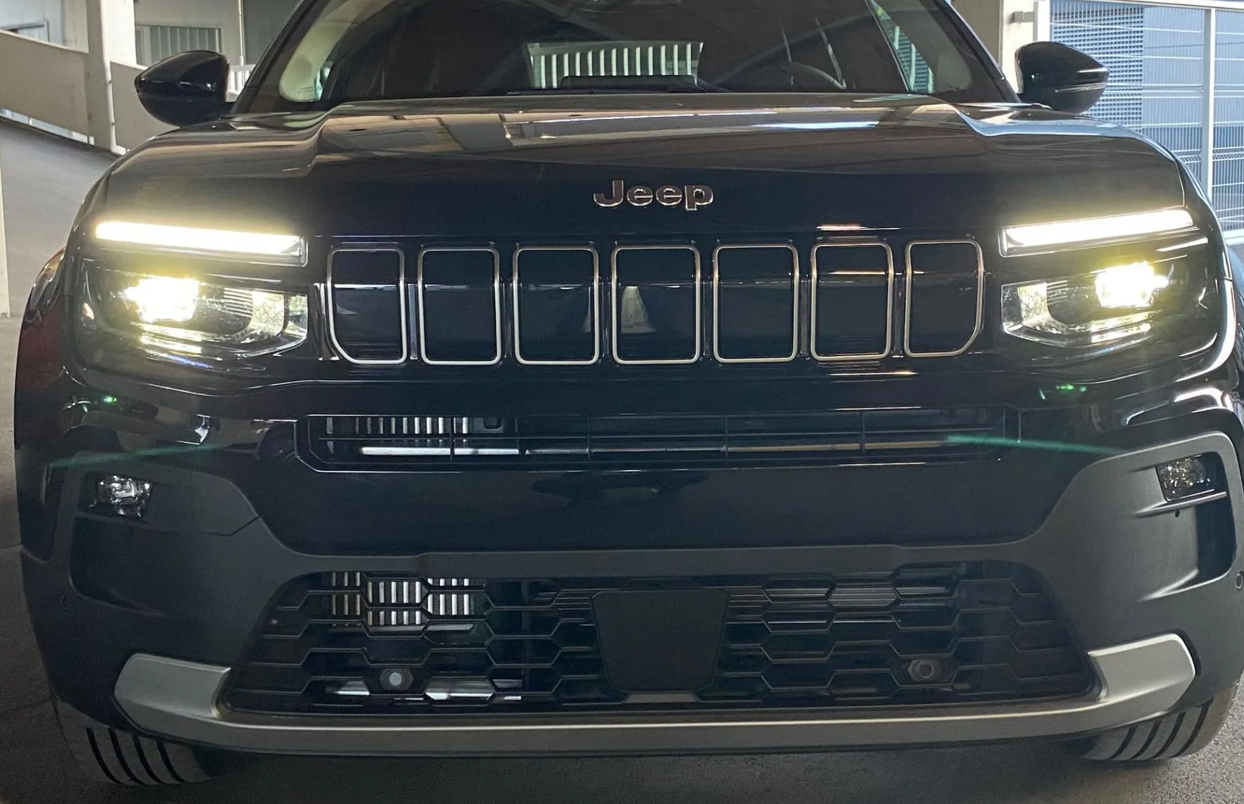 Zunanja slika - Jeep Avenger - 1.2 E-DCT6 MHEV 100 Summit - 2