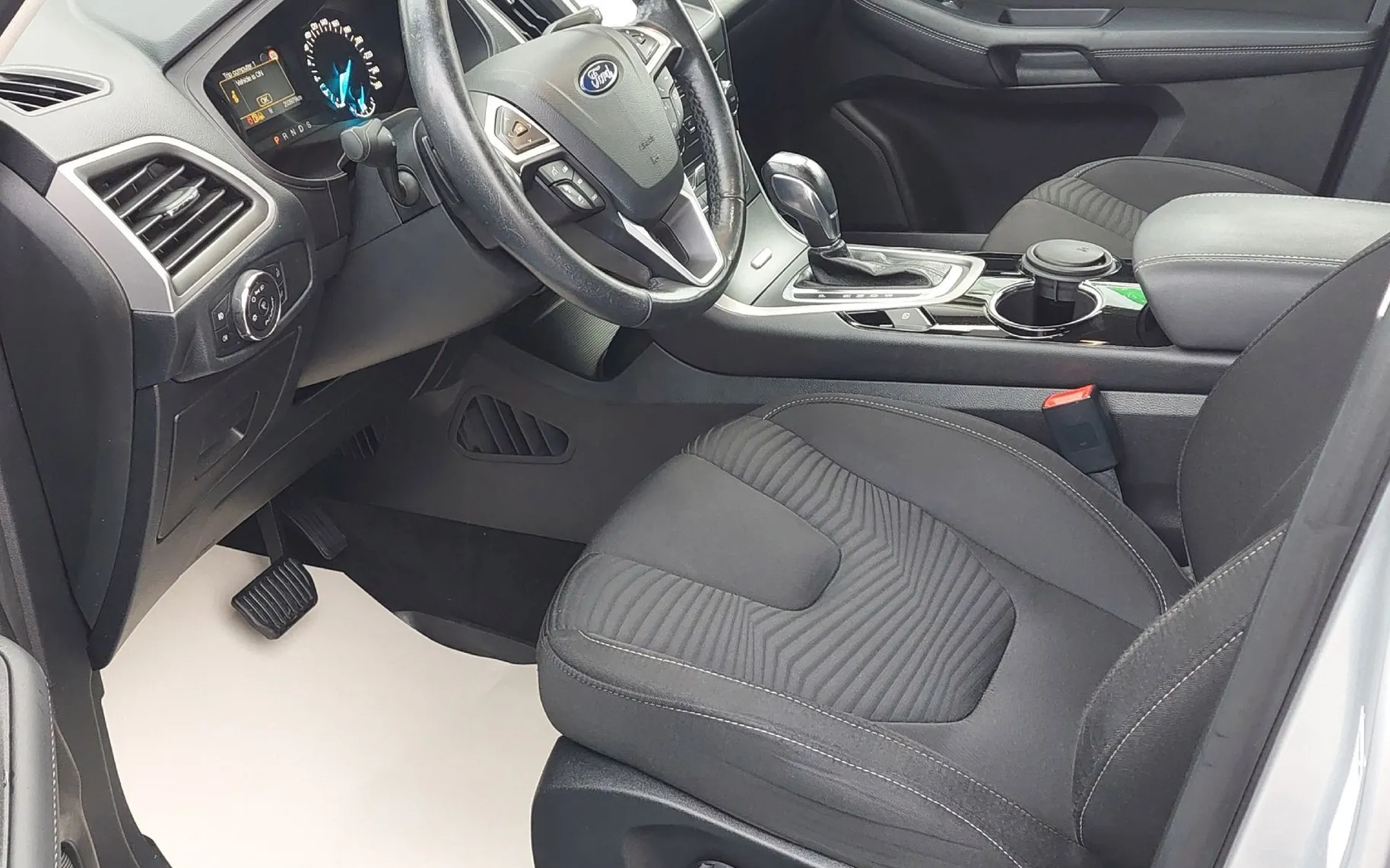 Zunanja slika - Ford S-MAX - 2.0 TDCi 110 kW FWD Trend Powershift - 4