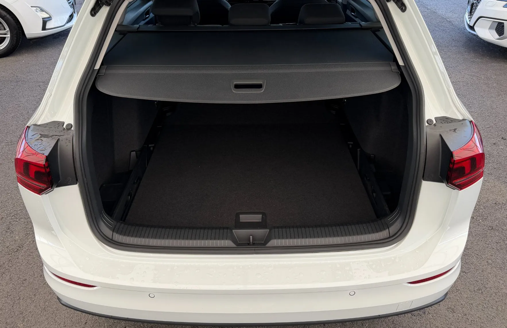 Zunanja slika - Volkswagen Golf - Variant 1.5 eTSI 4ALL DSG SLO - V GARANCIJI - 12