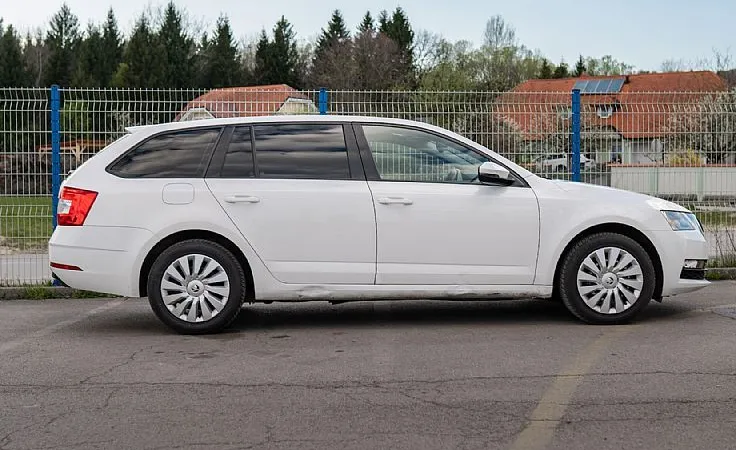 Zunanja slika - Škoda Octavia - Combi 2.0 TDI Ambition - 4