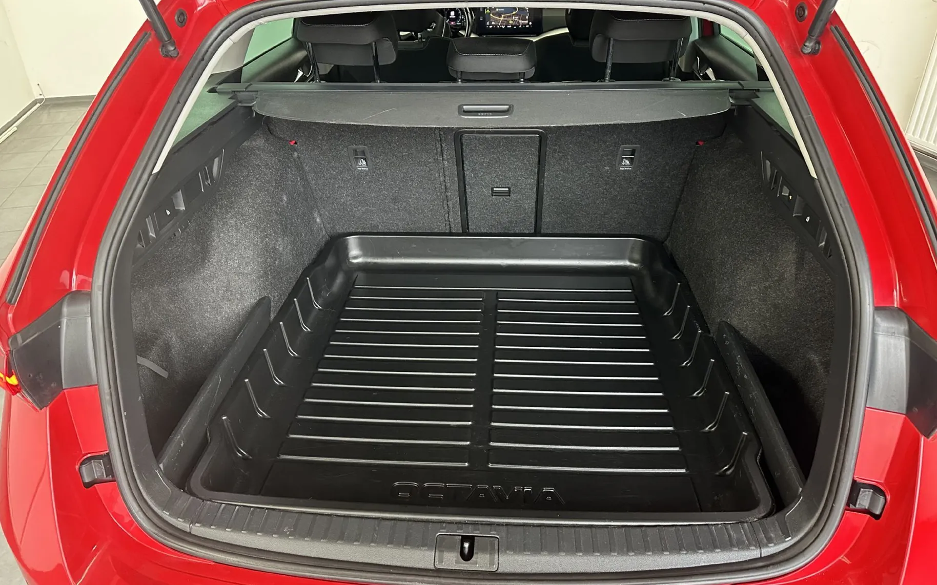 Zunanja slika - Škoda Octavia - 2.0 TDI Clever 110 kW.NEMŠKA.LED.KLJUK.NAVI.108000 - 17