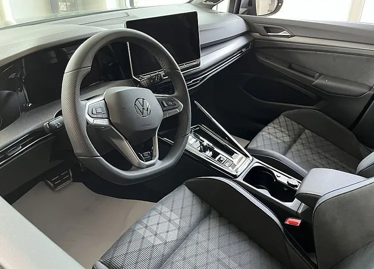 Zunanja slika - VW Golf - 1.5 eTSI avt. 4JOY 85  116 - 5