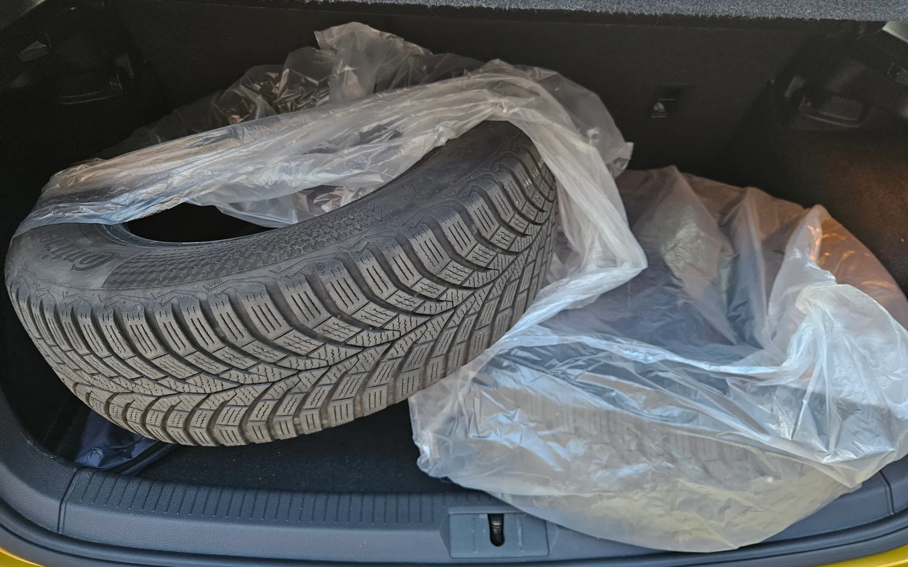Notranja slika - Volkswagen Golf - 1,0 TSI BMT Comfortline - 12