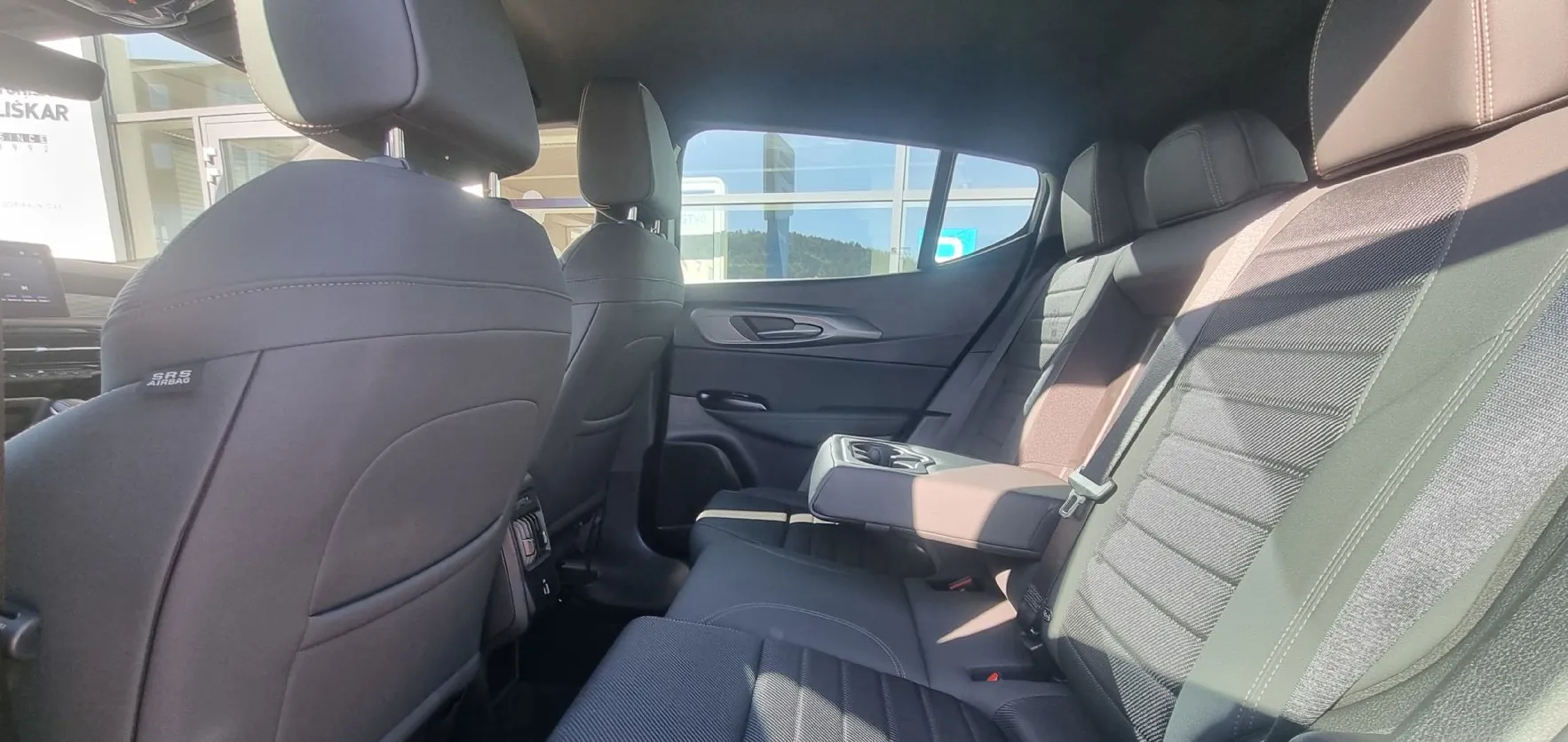 Zunanja slika - Alfa Romeo Tonale - 1.3 PHEV 280 Q4 Ti OPREMA + ODLIČNO OHRANJEN - 8