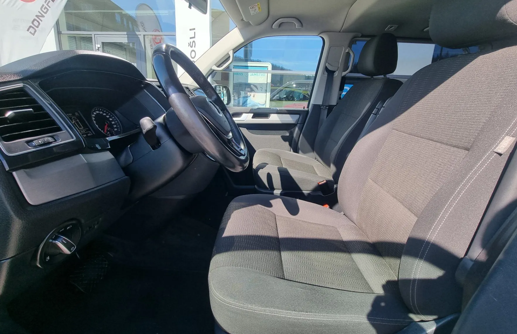 Zunanja slika - VW Multivan - 2.0 TDI DSG - SLOVENSKI+2. LASTNIK+VLEČNA KLJUKA - 12