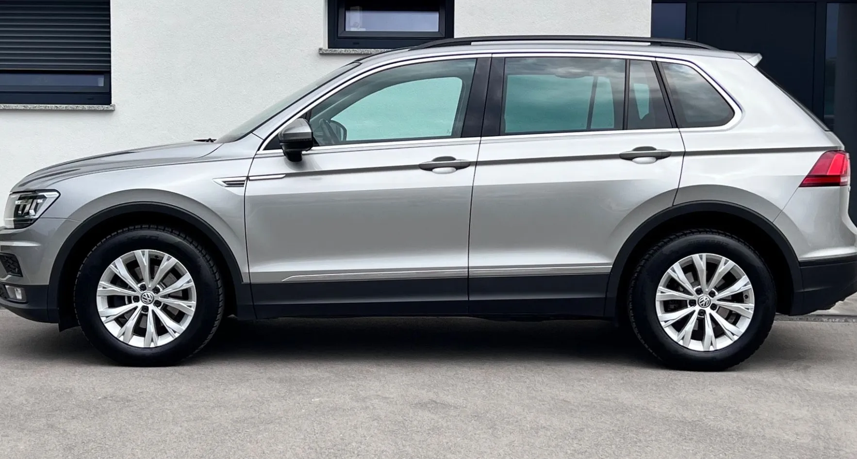 Zunanja slika - VW Tiguan - 1.4 TSI+1.LAST+SLO+LED+ACC+R.KAMERA - 4