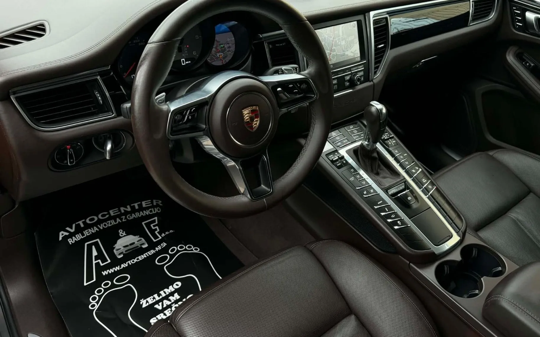 Notranja slika - Porsche Macan - 3.0 V6 S Diesel-ZRAČNO-HLAJENJE-168.000km-BOSE-F.. - 8