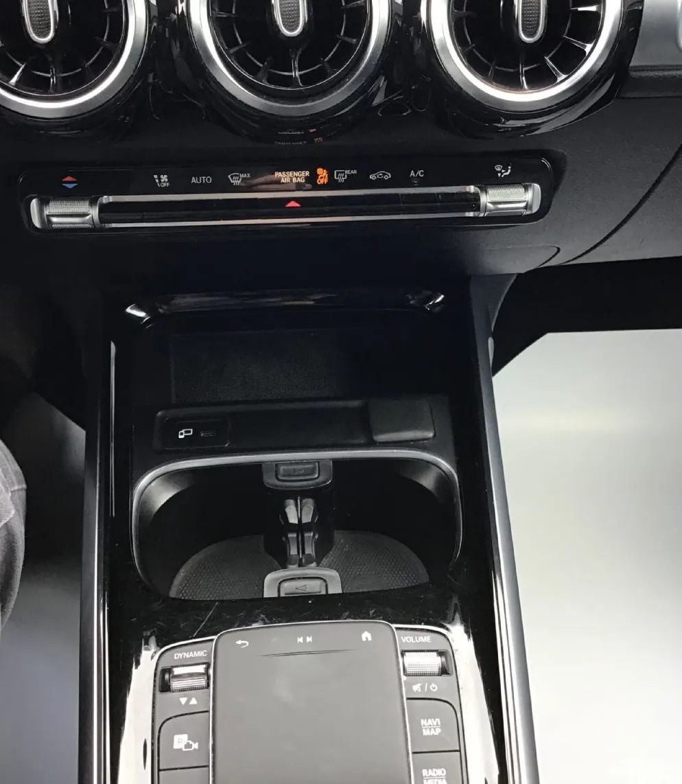 Zunanja slika - Mercedes-Benz GLB-Razred - GLB 180 d URBAN PAKET-NOČNI PAKET-KAMERA-NAVI - 11