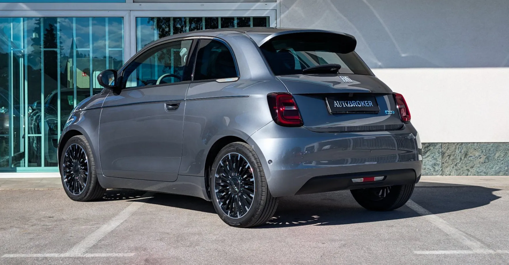 Zunanja slika - Fiat 500 - e 42 kWh Garancija do 2028 Panorama tempomat LED - 7