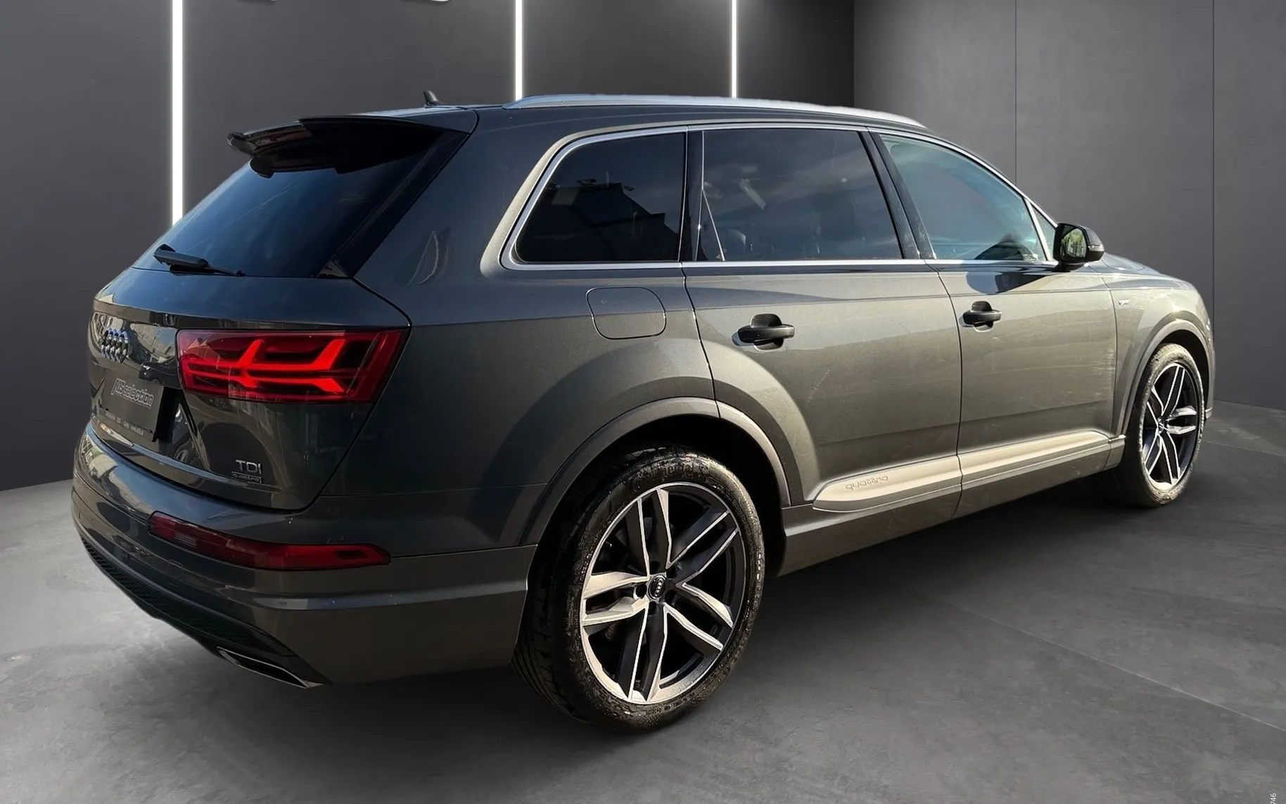 Zunanja slika - Audi Q7 - 3.0 TDI Q S-Line-Night Vision-Zračno vzmetenje... - 3
