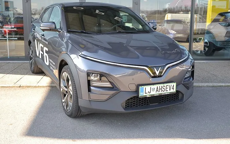 Zunanja slika - Vinfast VF6 - PLUS - 1