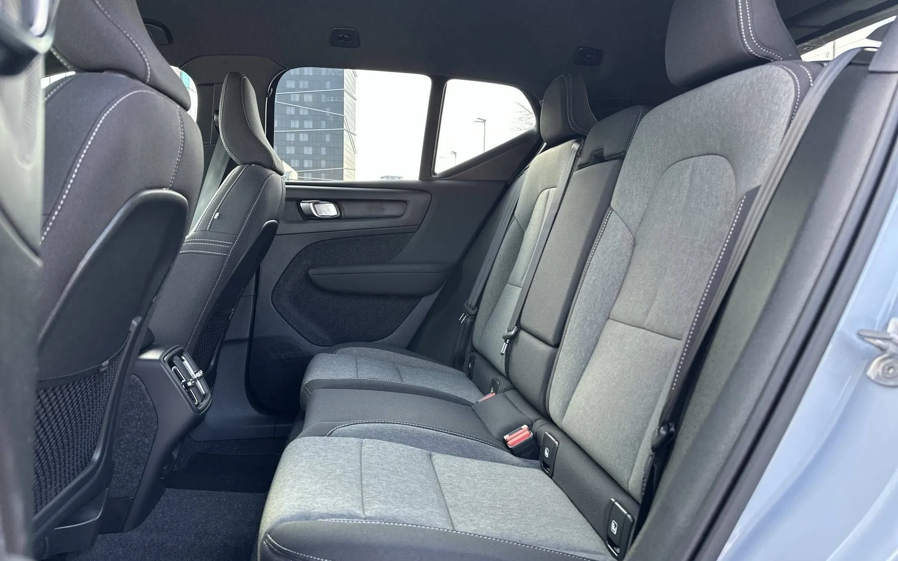 Notranja slika - Volvo XC40 - B3P Plus Dark Avt - 11
