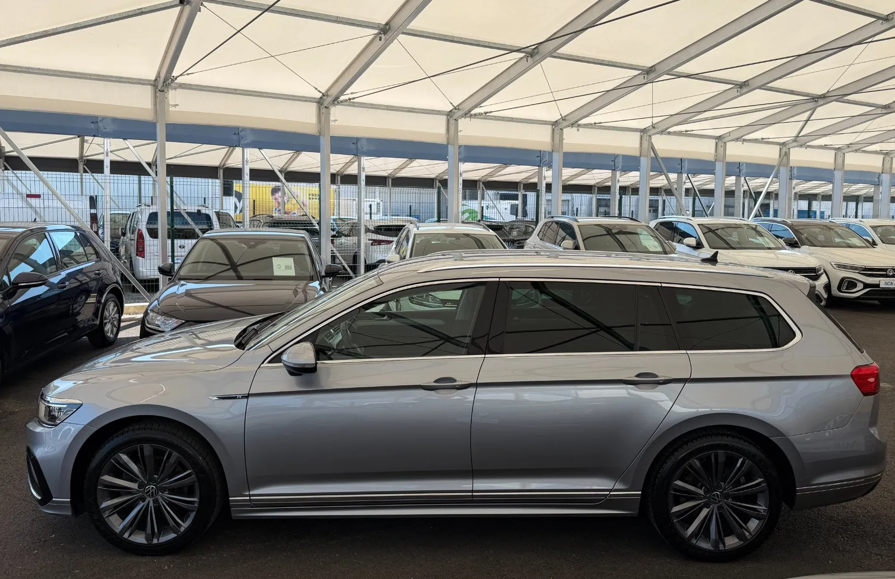 Zunanja slika - Volkswagen Passat - Variant R-Line EDT 2.0TDI DSG SLO 1.Lastnik MATRIX-VIRTUAL - 4