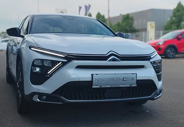 Zunanja slika - Citroën C5 X - Max Hybrid 225 e-EAT8 - 2