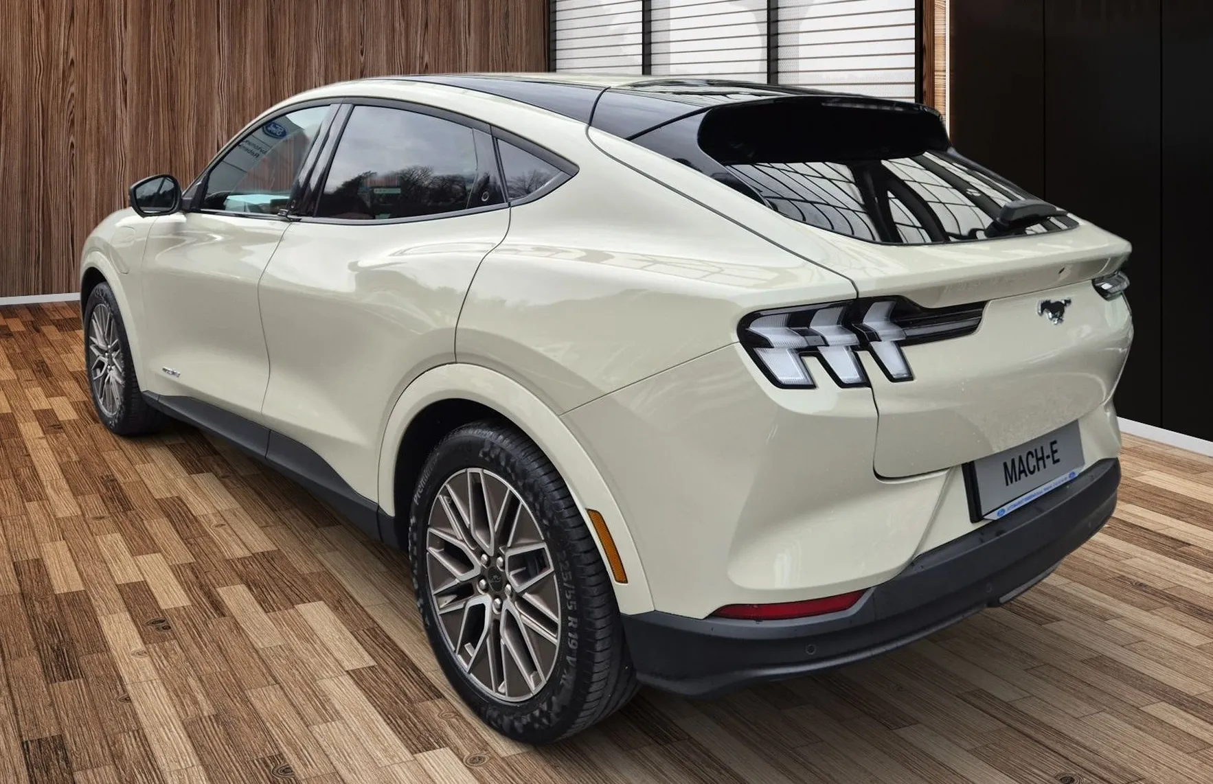 Zunanja slika - Ford Mustang Mach-e - PREMIUM 88kWh 276PS RWD-NA ZALOGI - 5