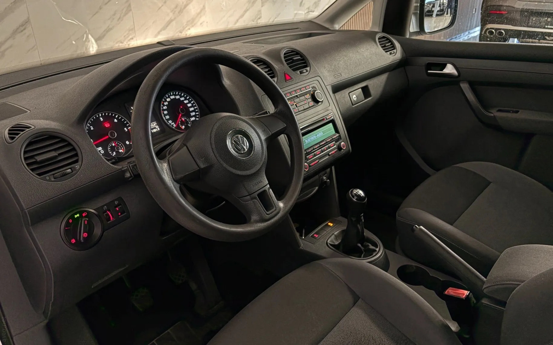 Notranja slika - Volkswagen Caddy - 1.6 TDI - 8
