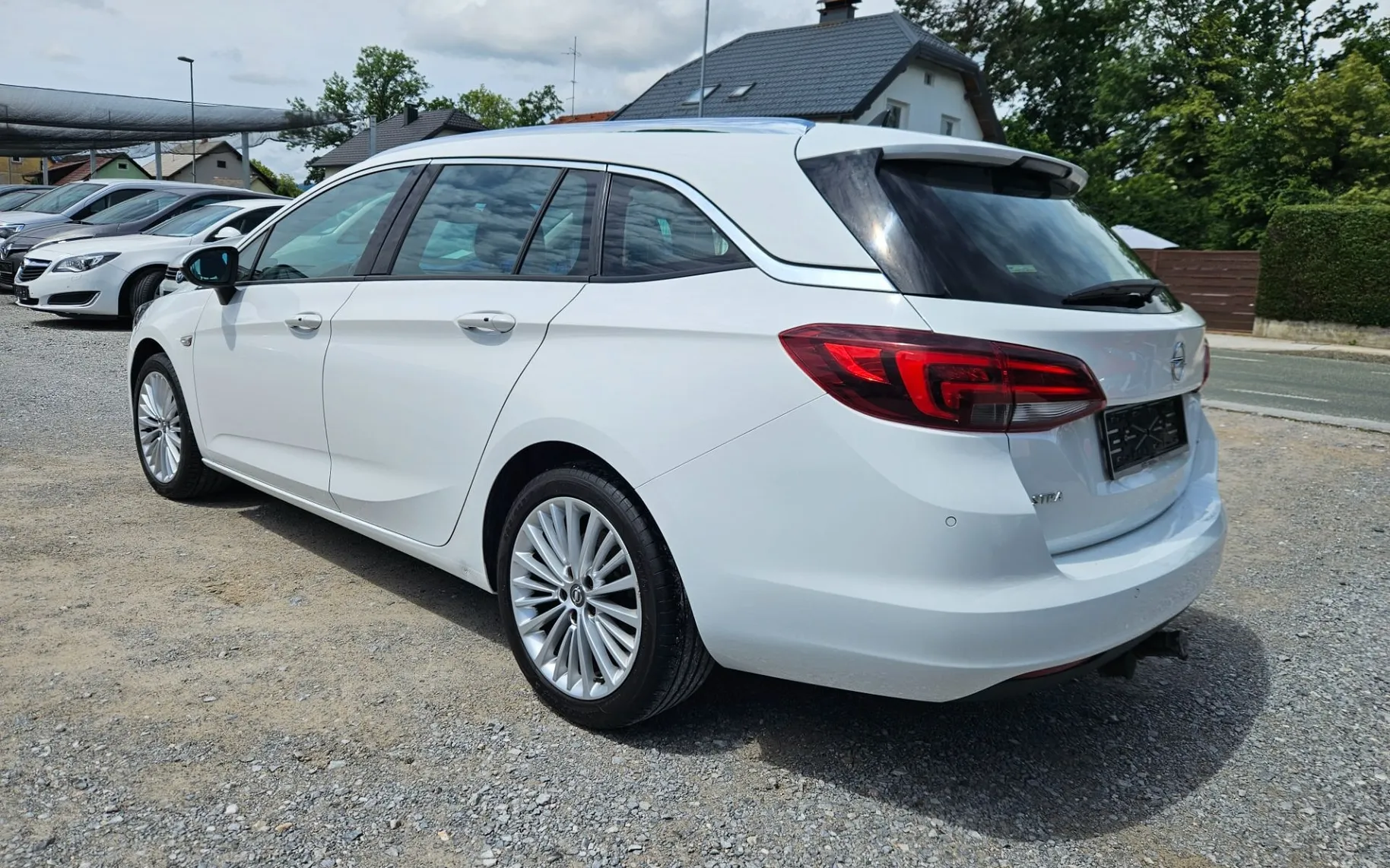 Zunanja slika - Opel Astra - Tourer 1.6 CDTI  Innovation 1.LASTNIK SLO NAVI L.. - 8