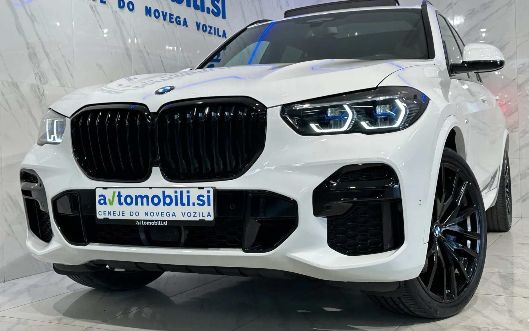 Zunanja slika - BMW serija X5: - xD30d|M|Laser|Pano|R22|Zračno|7Sedežev|ACC|Memory| - 3